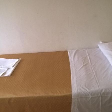 Hotel Parigi Castel San Pietro Terme Habitación foto