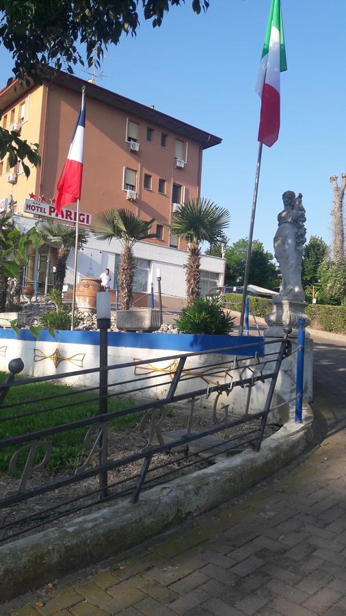 Hotel Parigi Castel San Pietro Terme Exterior foto